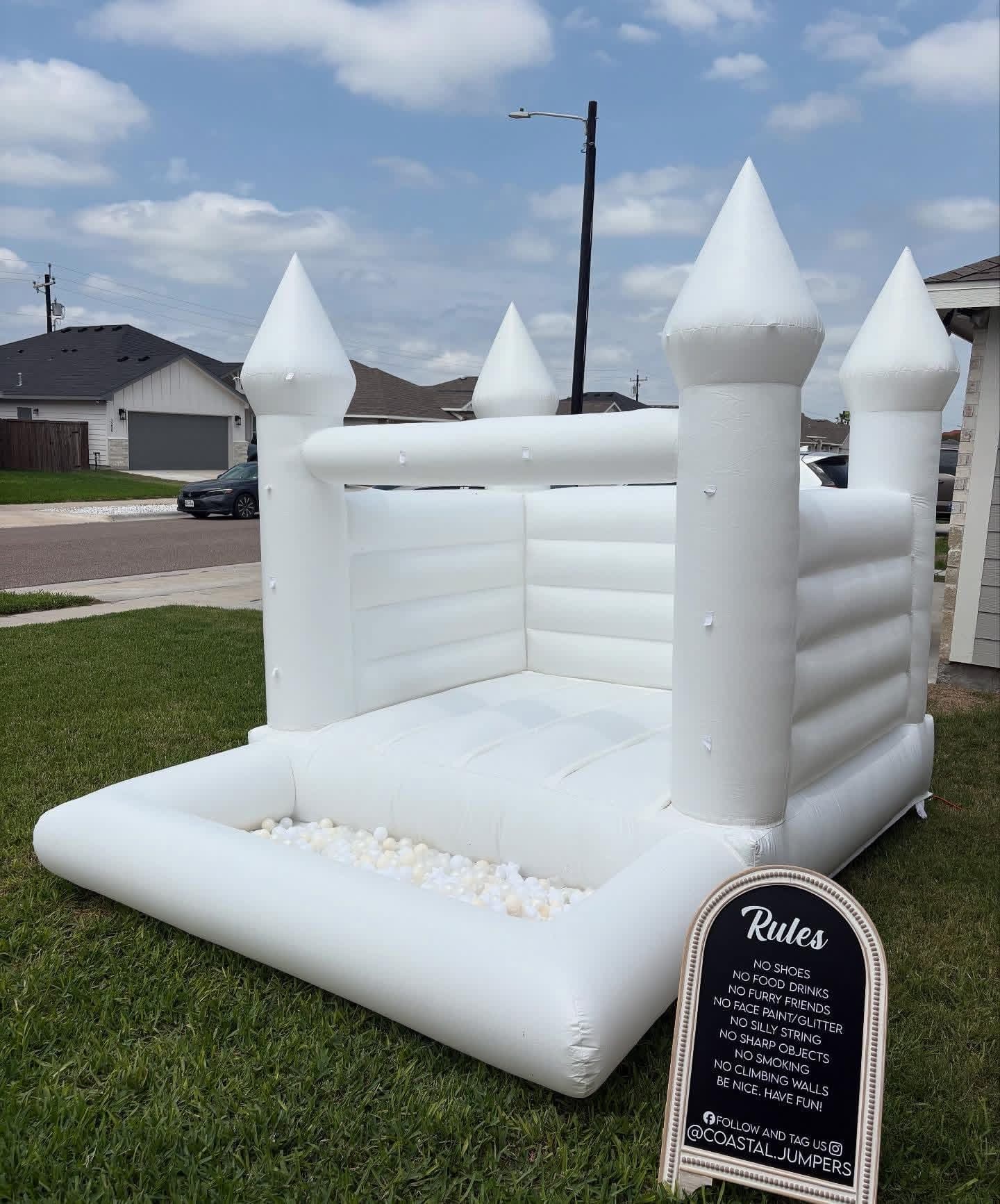 Mini Modern Ball-Pit White Castle